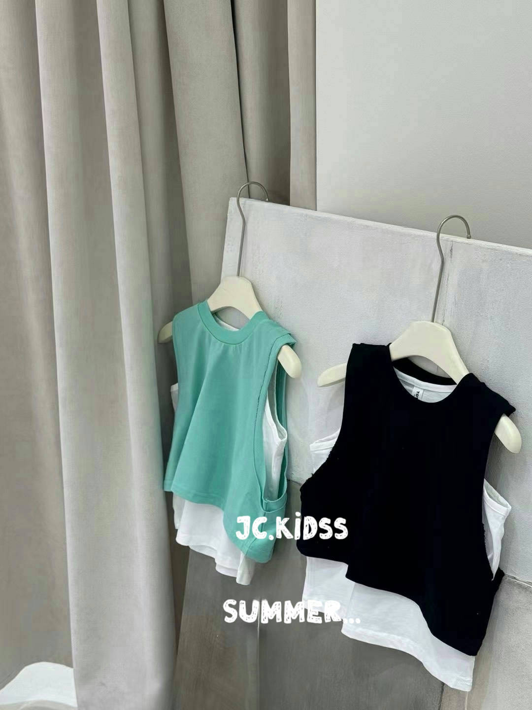Black and White Color Block Tank Set